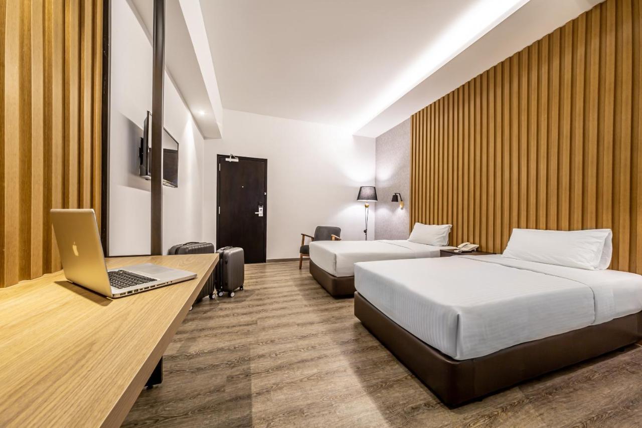 Thy Executive Hotel Johor Bahru Kültér fotó