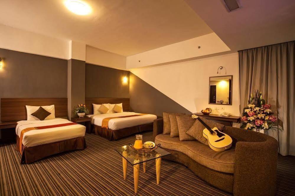 Thy Executive Hotel Johor Bahru Kültér fotó